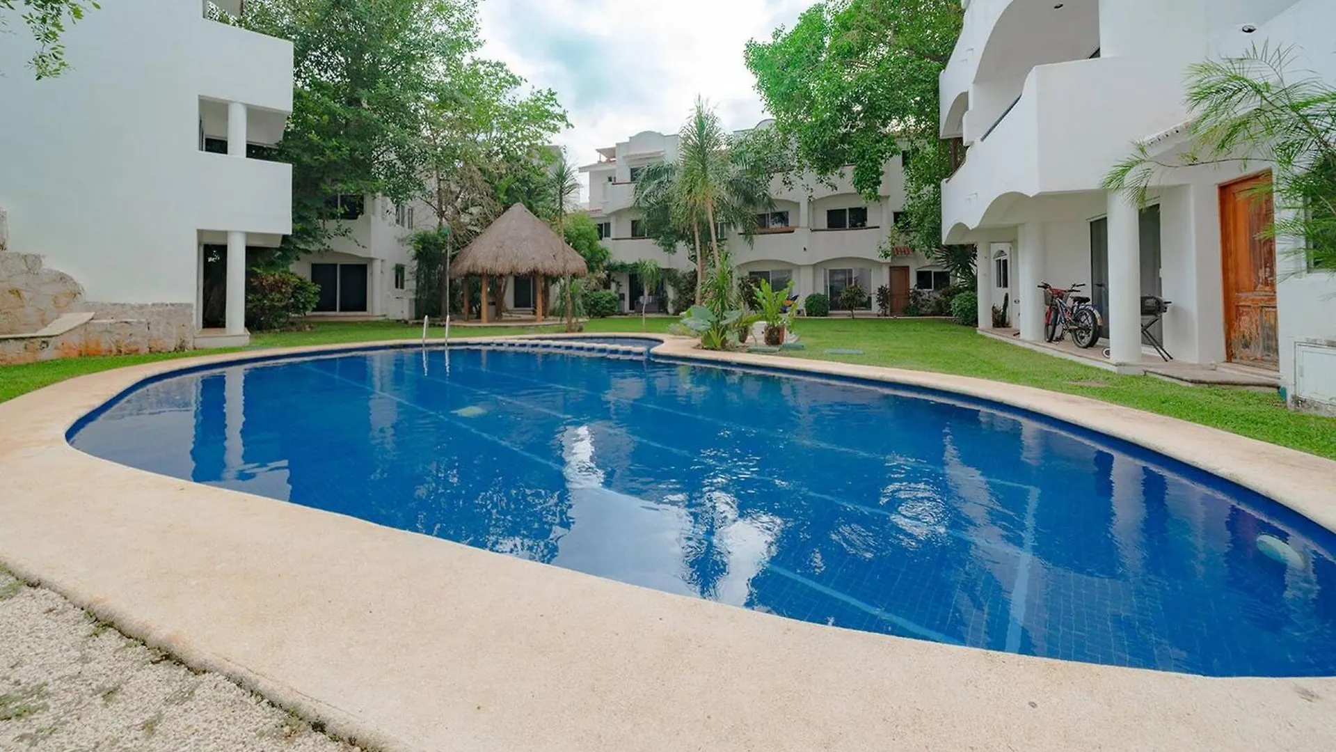 3 Bedroom Condo With Pool - Playacar Phase II - At Quintas Pakal Complex 21 Playa del Carmen 0*,  Mexique