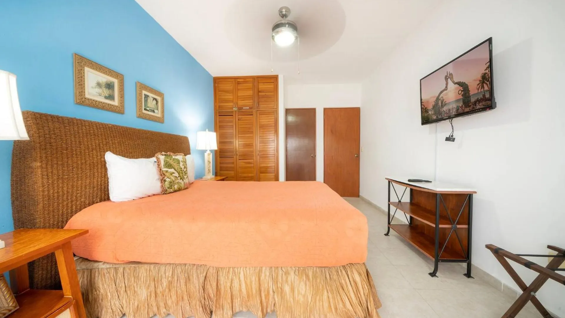 3 Bedroom Condo With Pool - Playacar Phase II - At Quintas Pakal Complex 21 Playa del Carmen