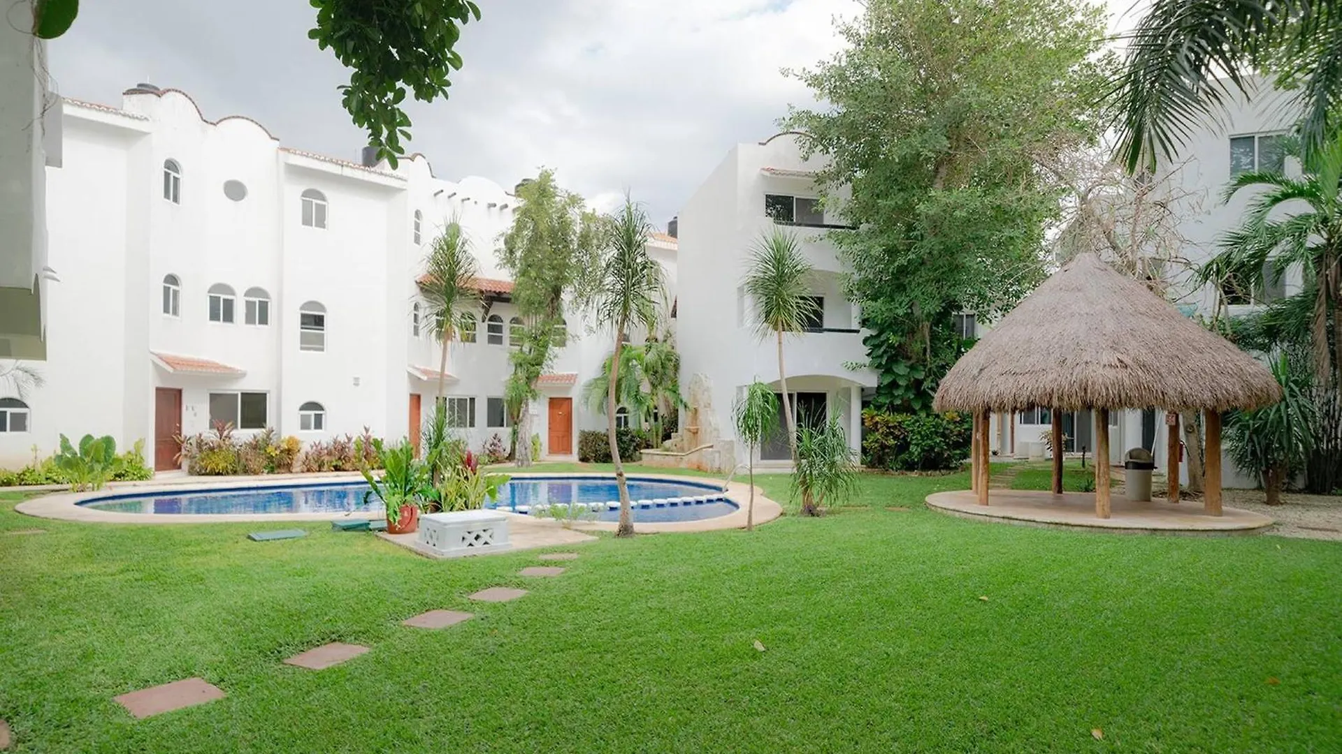 Hébergement de vacances 3 Bedroom Condo With Pool - Playacar Phase II - At Quintas Pakal Complex 21 Playa del Carmen